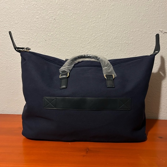 Johnnie Walker Whisky Blue Label Duffle Bag NEW. Condition is New. - Picture 3 of 10